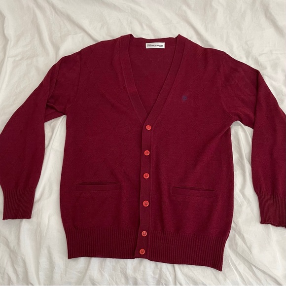 PIERRE CARDIN PARIS® MEN'S VINTAGE KNIT V-NECK CARDIGAN. - Picture 2 of 2